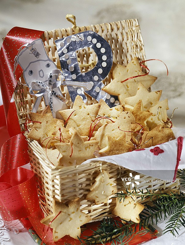 三种口味的圣诞酥饼图片素材