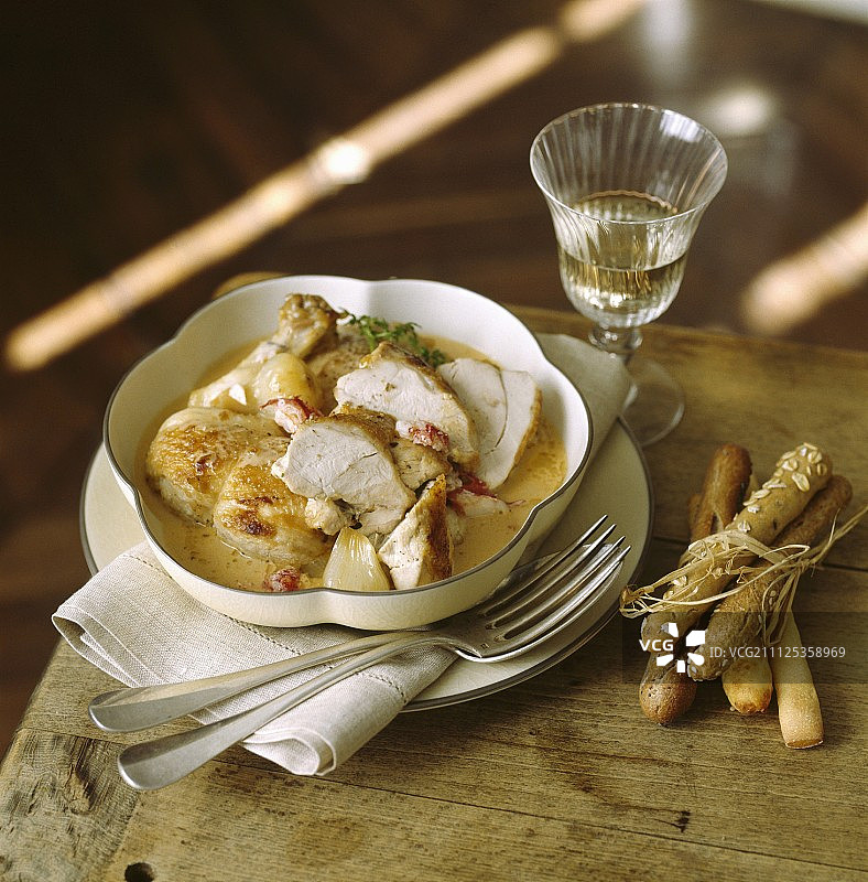 鸡肉贝类烩菜图片素材