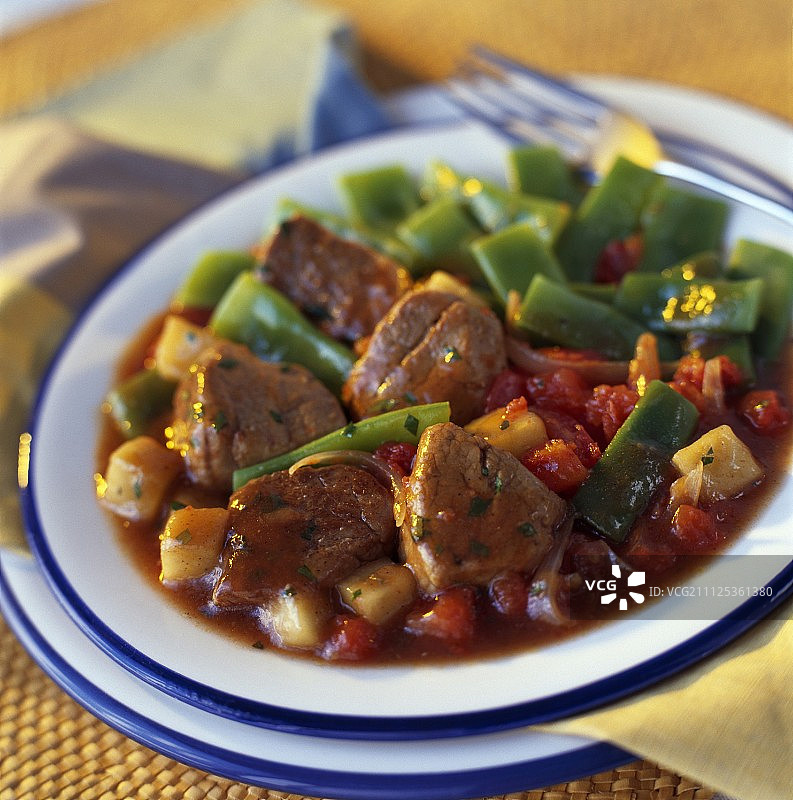 夏季蔬菜烩羊肉图片素材