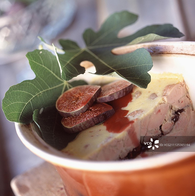 鹅肝酱配无花果图片素材