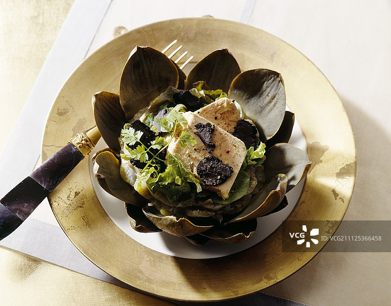 朝鲜蓟心美食沙拉图片素材