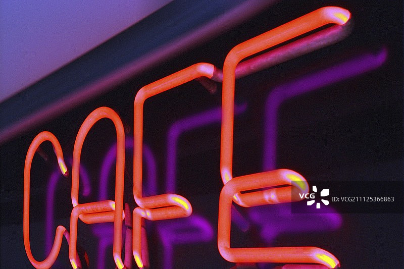 “咖啡馆”霓虹灯标志图片素材