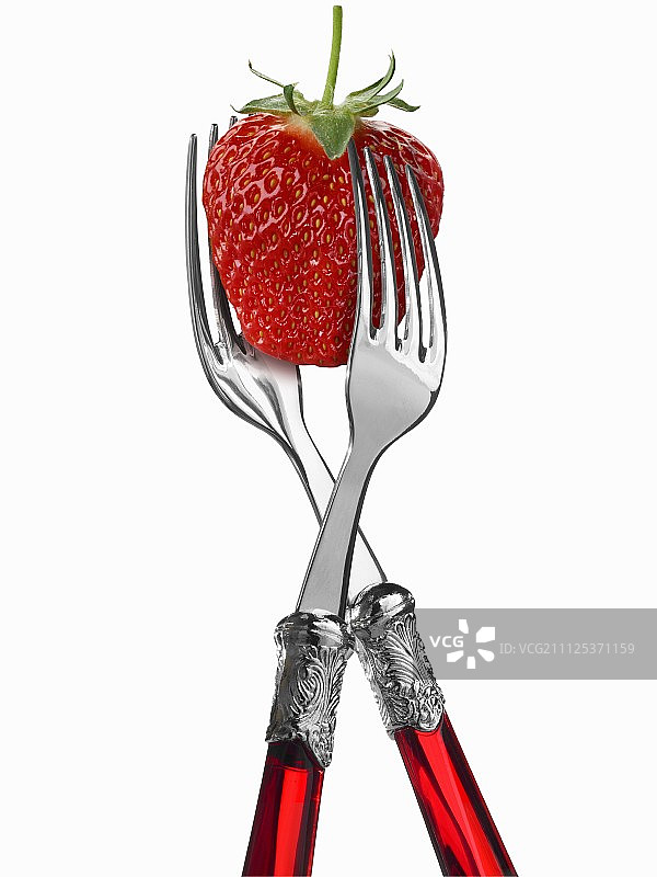 两把叉子和草莓图片素材