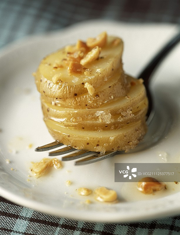 图凯拉特土豆配碎花生和盐之花海盐图片素材