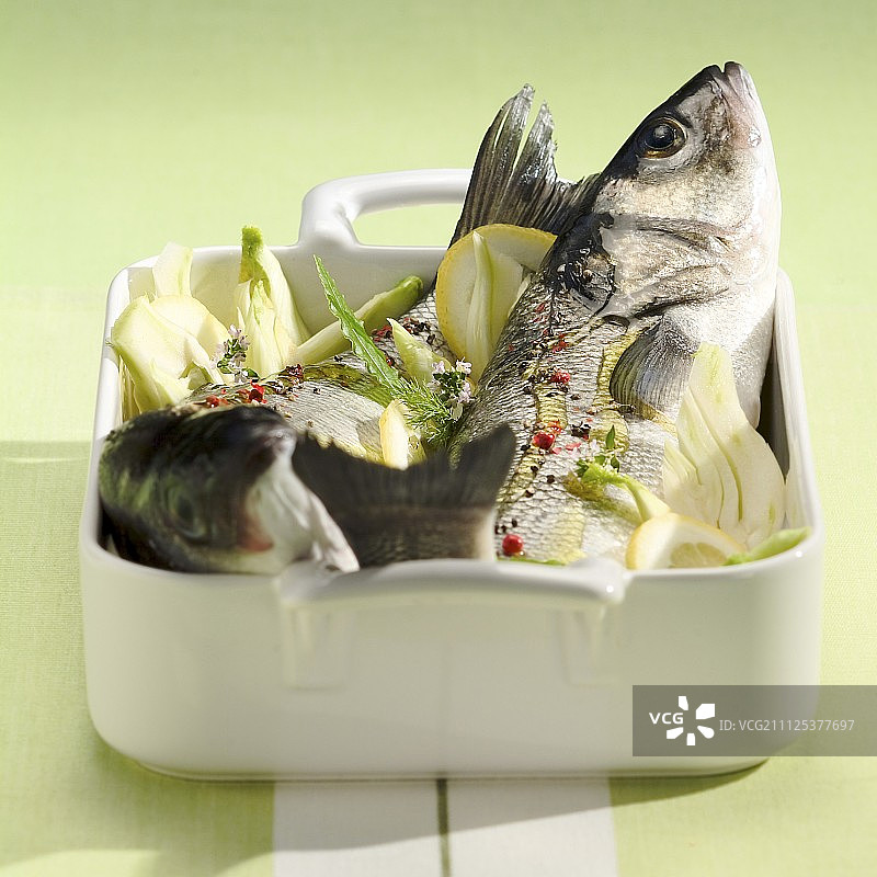 茴香鲈鱼图片素材