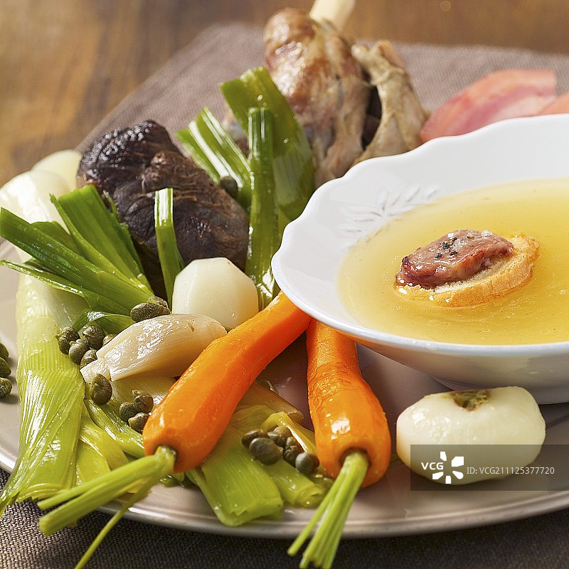 普罗旺斯牛肉蔬菜炖图片素材