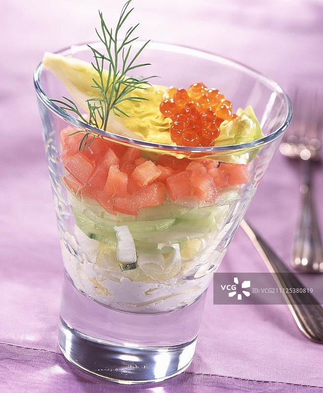 黄瓜鱼籽沙拉图片素材