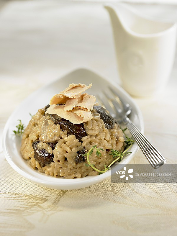 鹅肝牛肝菌烩饭图片素材