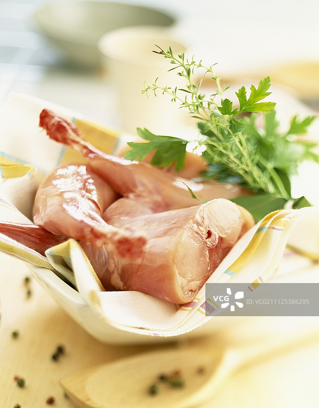 生兔肉图片素材