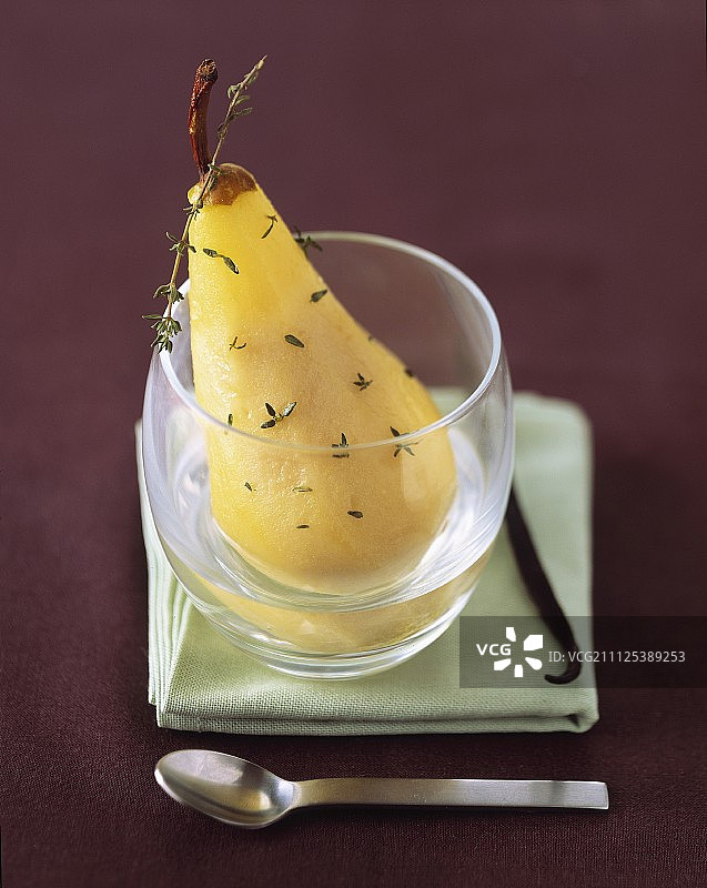 百里香水煮梨图片素材