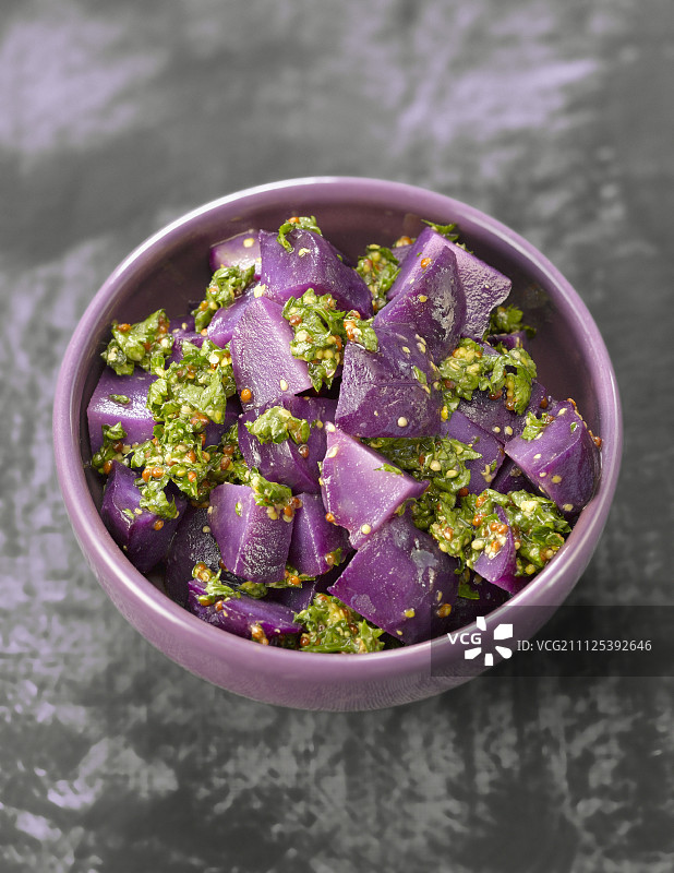 紫土豆沙拉图片素材