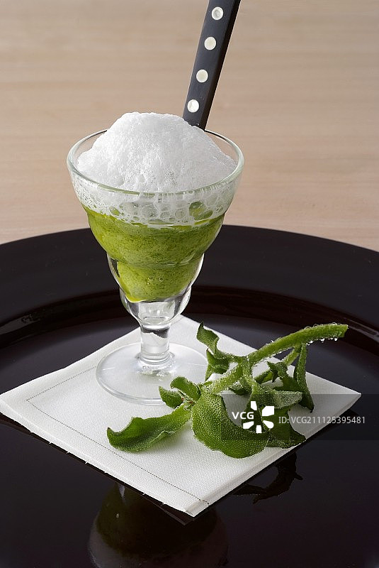 冰柱植物乳液图片素材