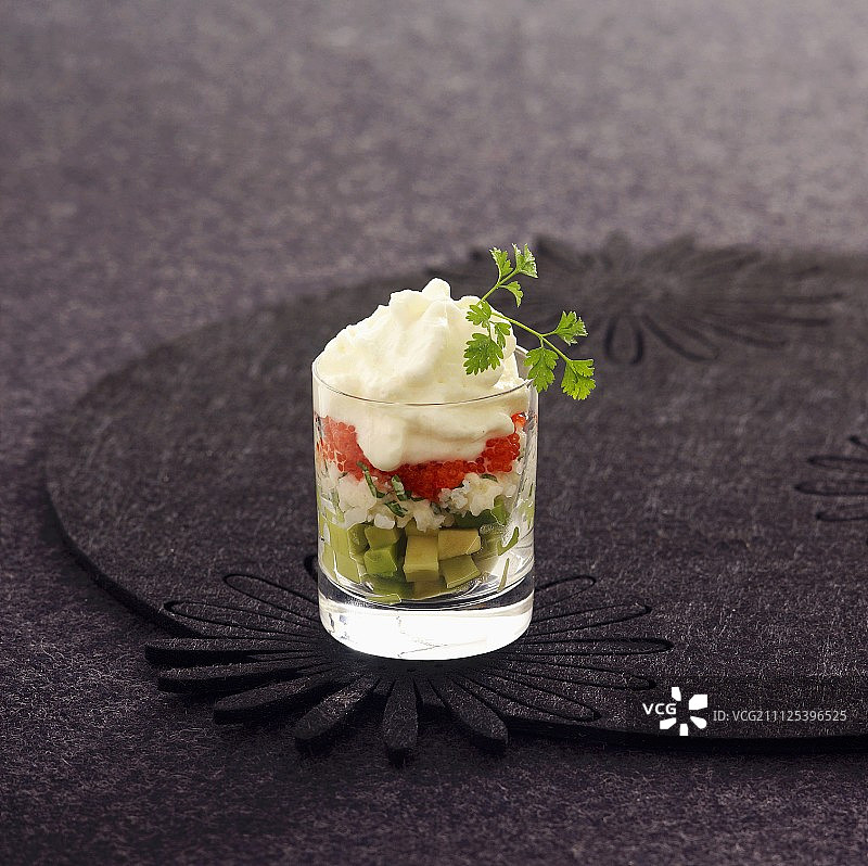 牛油果蟹肉芹菜慕斯图片素材