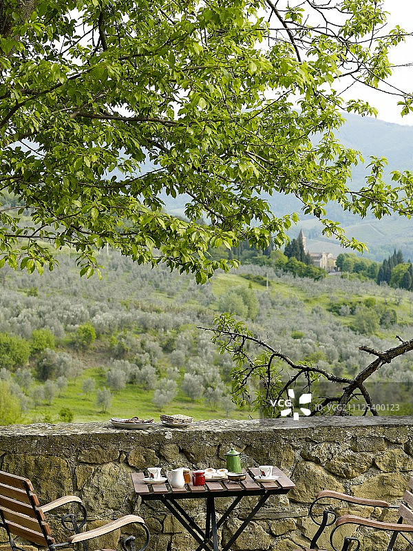 托斯卡纳露台早餐图片素材