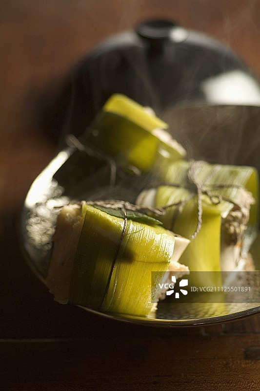 用于熬制高汤的骨髓图片素材