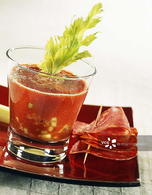 搭配西班牙香肠的冷汤（主题：生鲜）图片素材