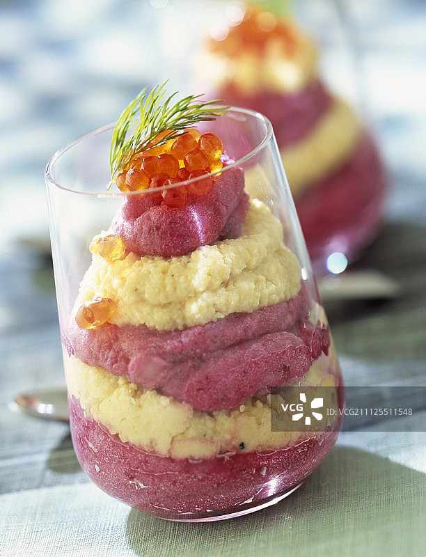 甜菜根慕斯炒鸡蛋（主题：鸡蛋）图片素材