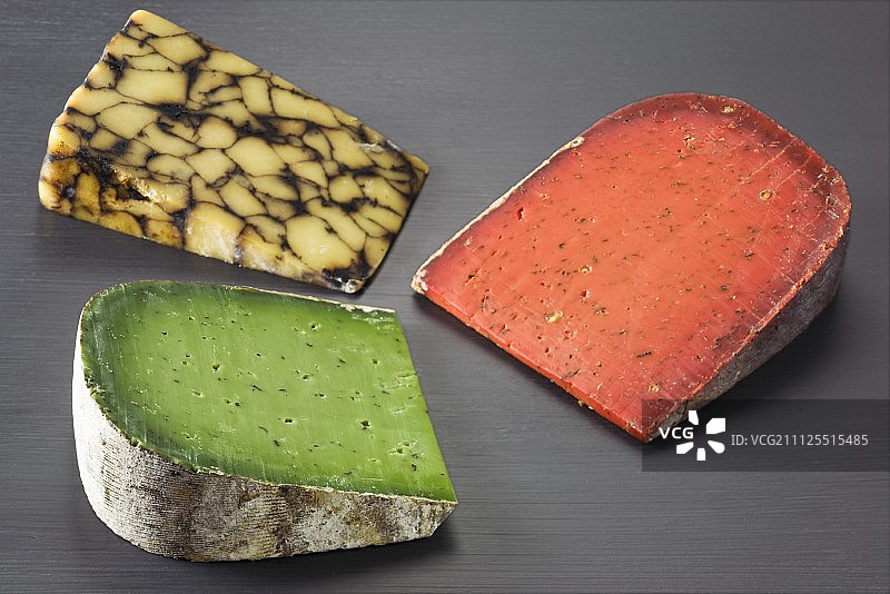 爱尔兰切达奶酪和罗勒酱风味托姆奶酪图片素材