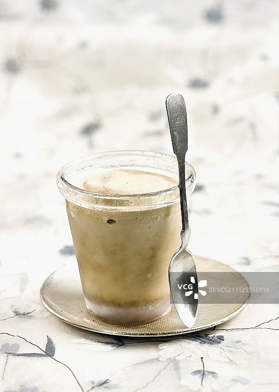 咖啡冰淇淋慕斯图片素材