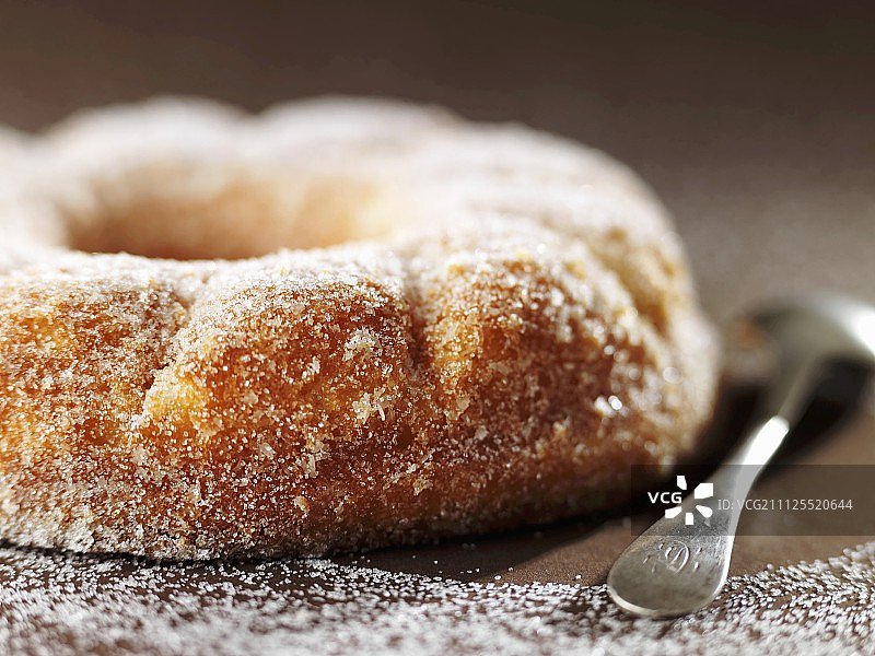 糖霜皇冠蛋糕图片素材