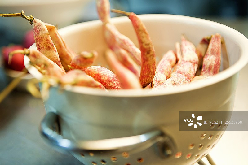 漏勺中的博洛蒂豆图片素材