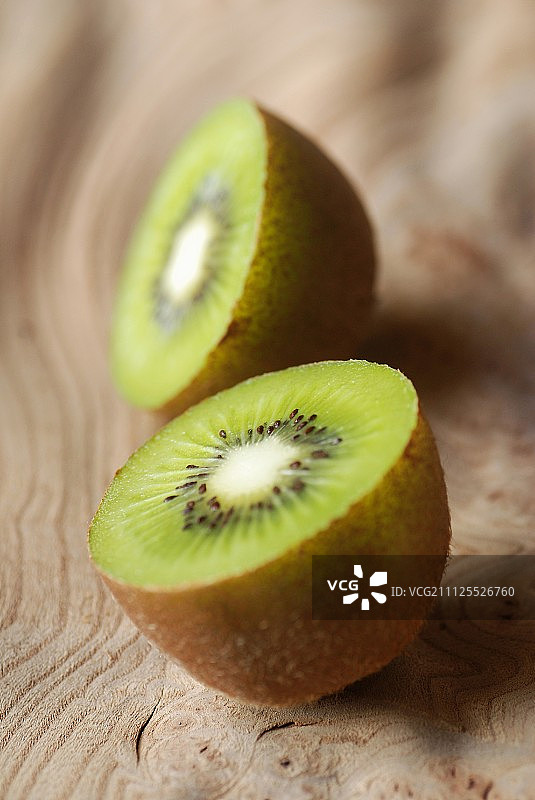 奇异果切半图片素材