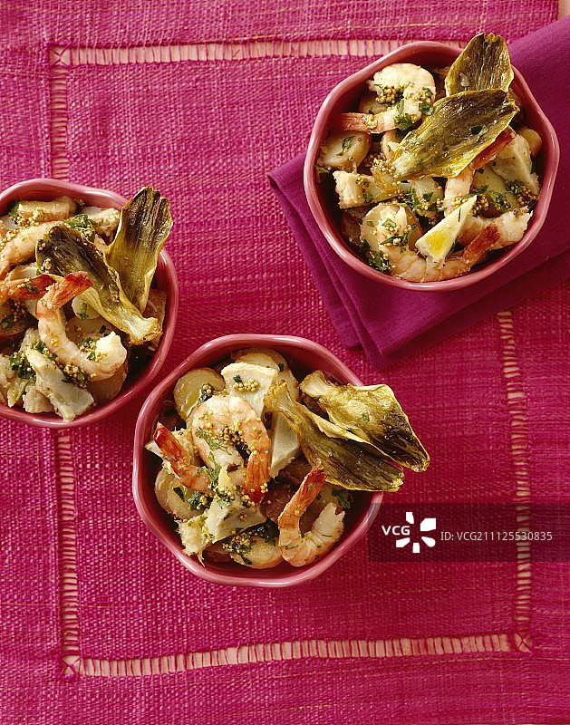 布列塔尼朝鲜蓟土豆鲜虾沙拉图片素材