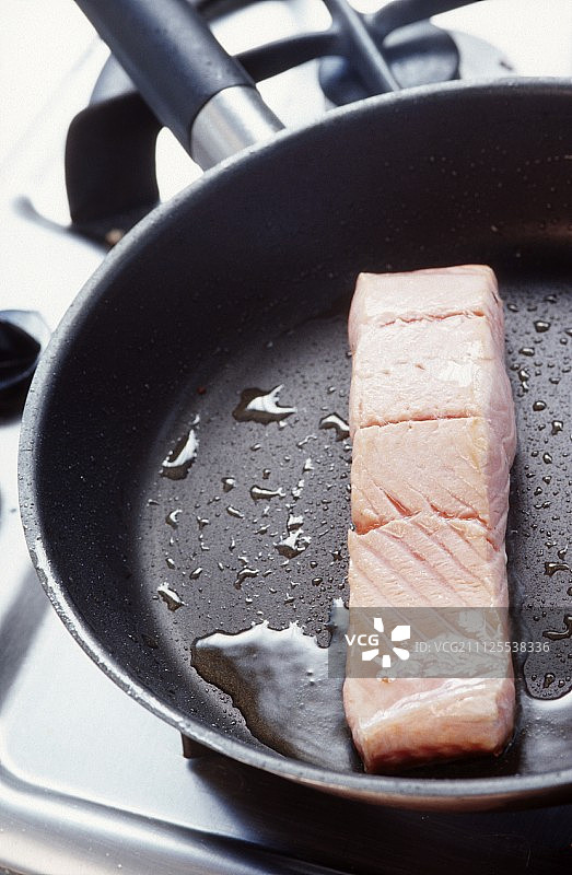 香煎三文鱼图片素材