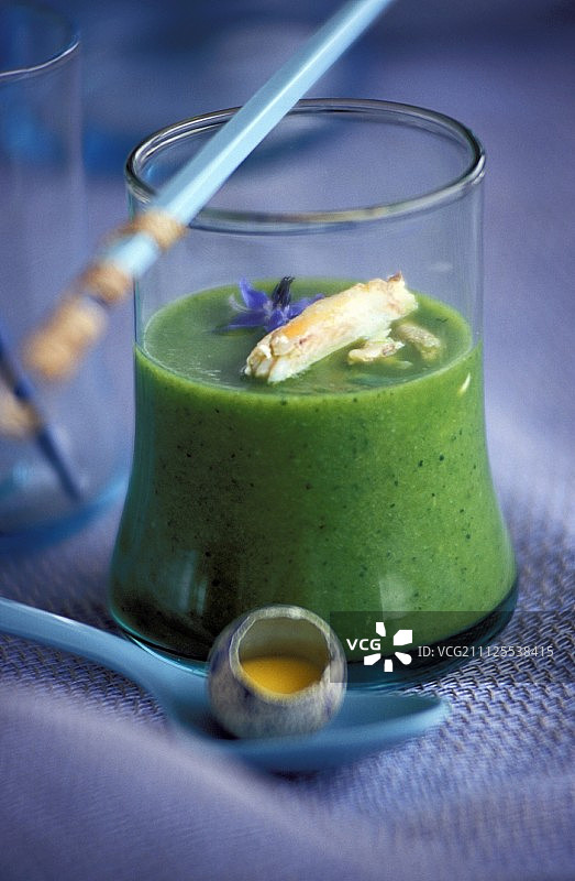 食用蟹肉菠菜汤图片素材