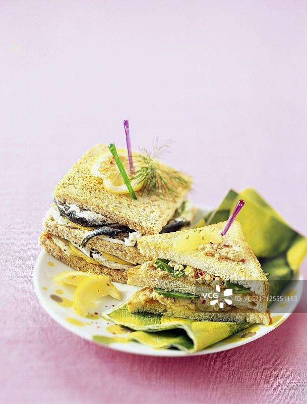 沙丁鱼俱乐部三明治和里维埃拉俱乐部三明治图片素材