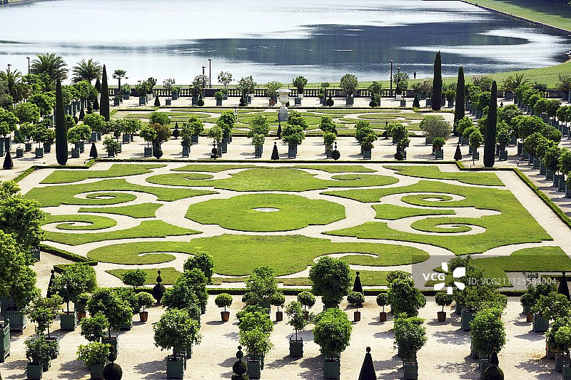 凡尔赛宫花园橘园眺望瑞士湖图片素材