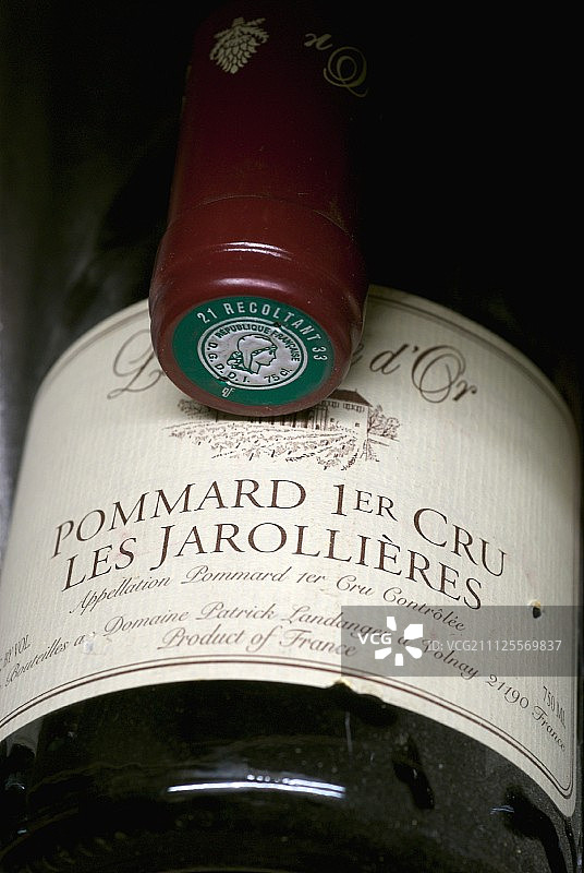 Pommard 1er cru, Les Jarollieres 酒瓶图片素材