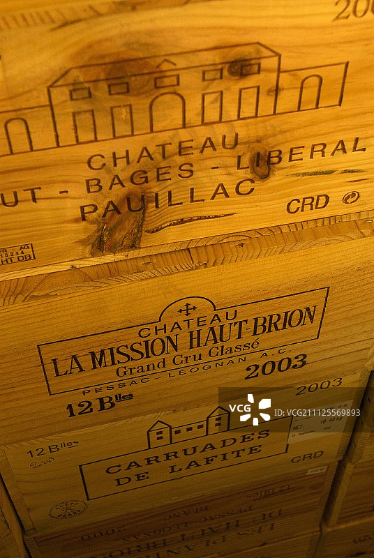 波亚克和佩萨克葡萄酒案例图片素材