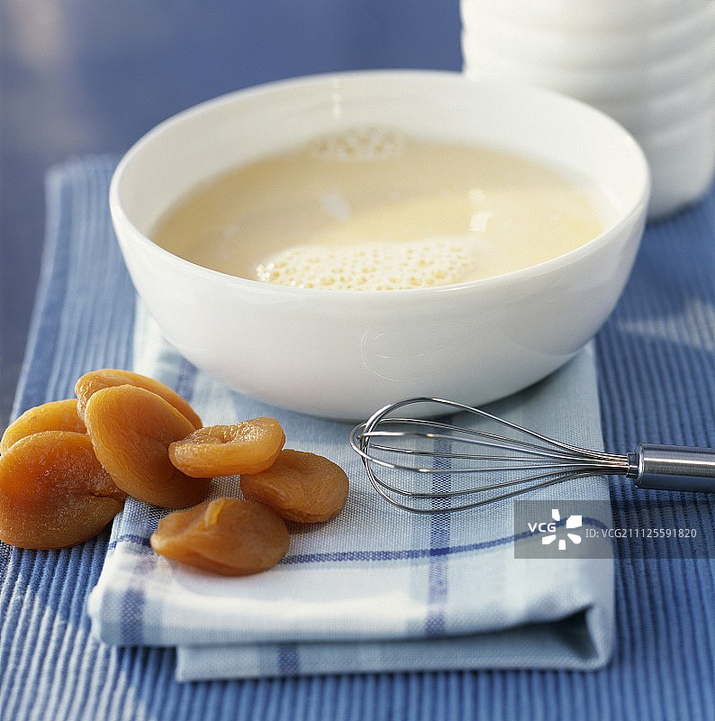 杏干蛋奶甜点图片素材