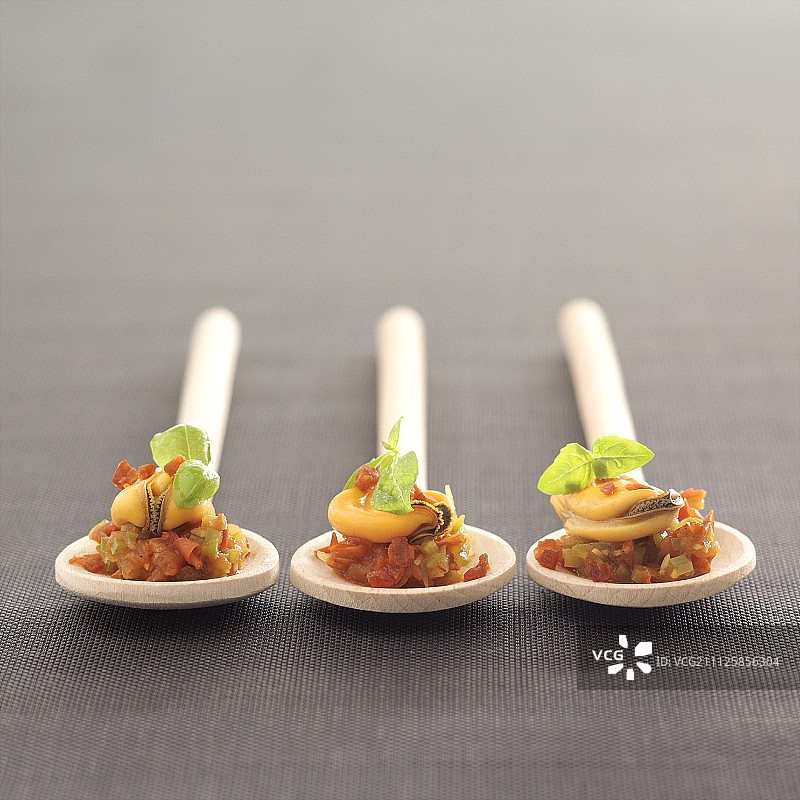 青口香肠普罗旺斯炖菜图片素材