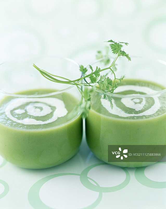 奶油西兰花茴香汤图片素材