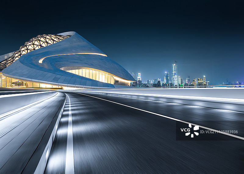 夜晚城市道路图片素材