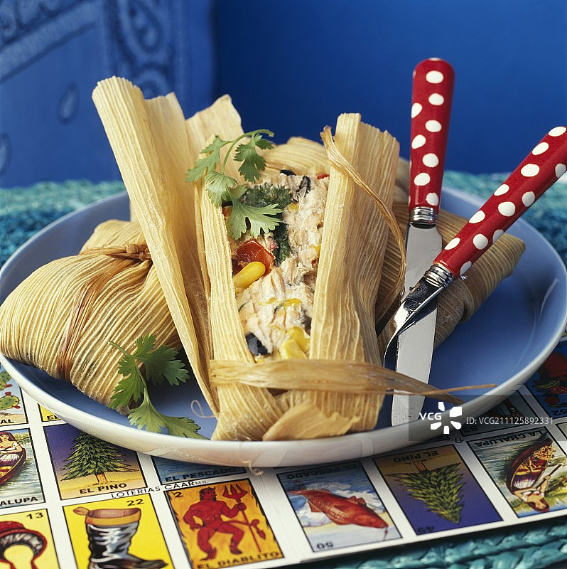 玉米叶鱼肉粽图片素材