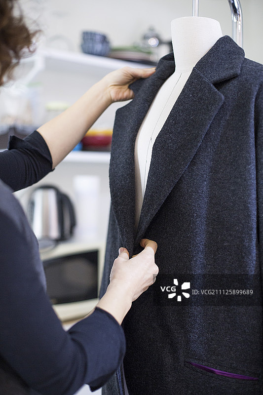 裁缝的手图片素材