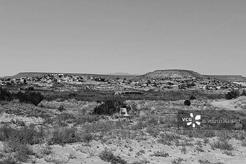 新墨西哥7号中的1号#新墨西哥#摄影#黑白#山脉#佳能#旅行#椅子#沙漠图片素材