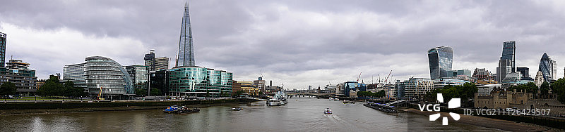 从塔桥看伦敦西部图片素材