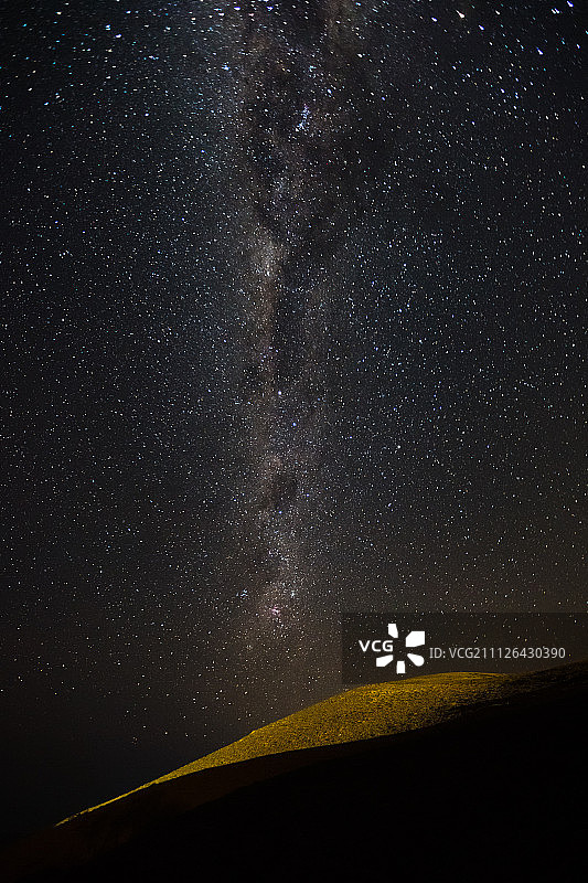 咖啡湾上空的银河图片素材