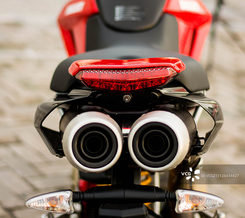 Ducati Hypermotard 1100s图片素材