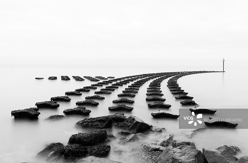 雾中的高潮图片素材