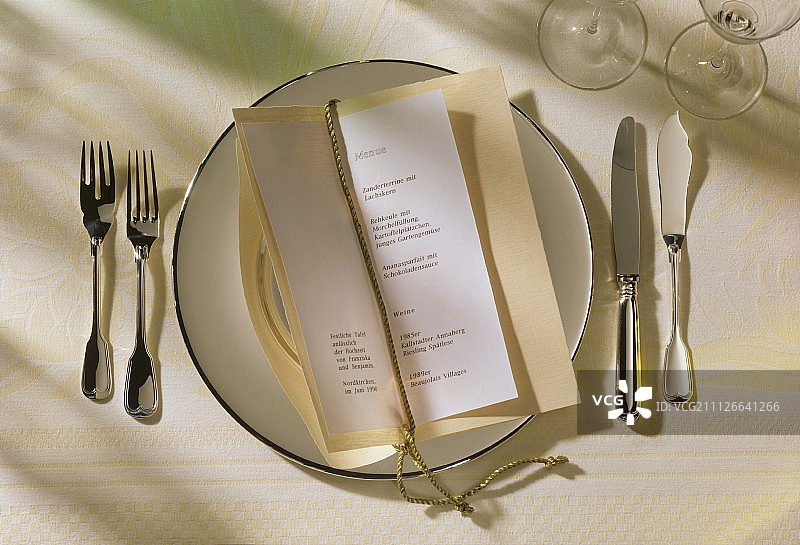 带菜单的单人餐具图片素材