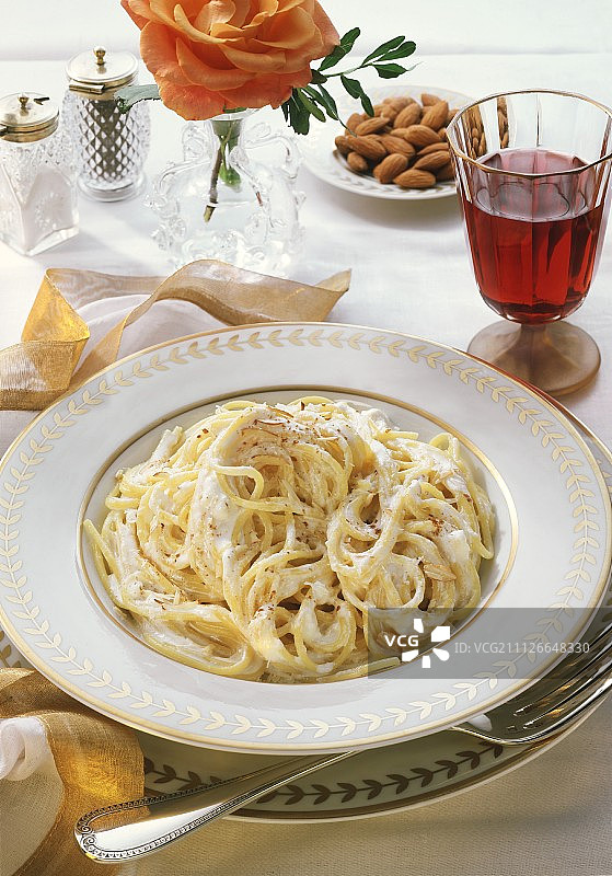 杏仁酱意面图片素材