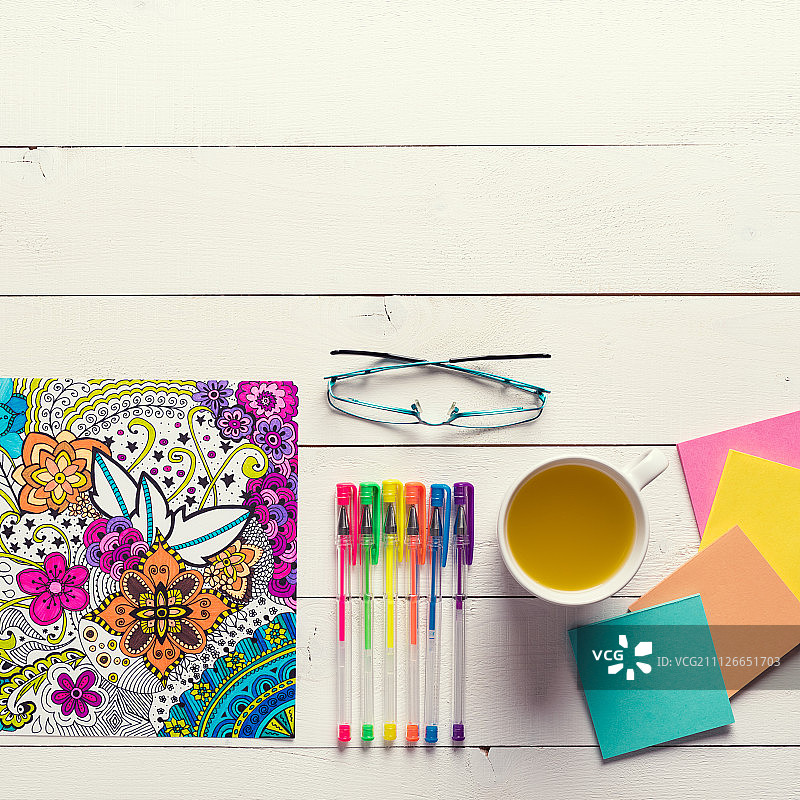 成人涂色书：缓解压力的潮流图片素材