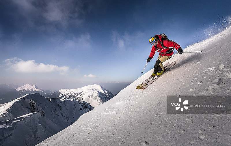 滑雪探险之旅图片素材
