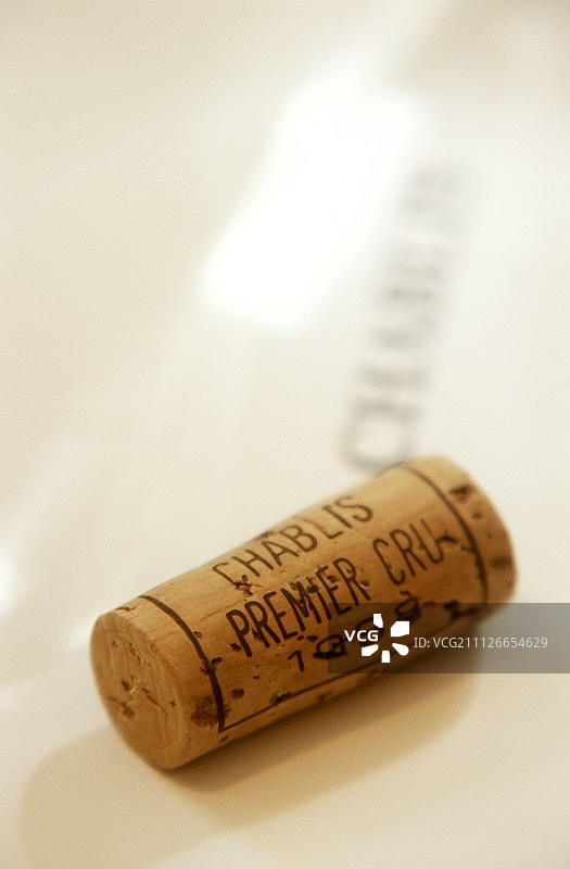 1998年夏布利一级酒庄的软木塞图片素材