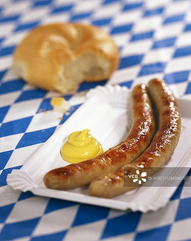 纸盘芥末香肠（德国巴伐利亚）图片素材
